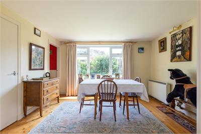 39 Drum Brae Gardens, Edinburgh, EH12 8SY - image 3