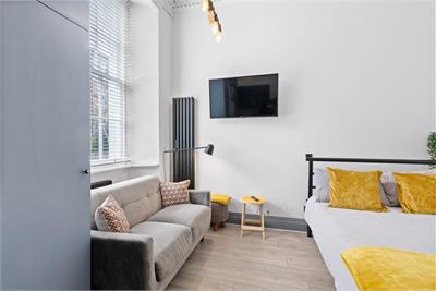 13 West Newington Place, Edinburgh, EH9 1QU - image 3