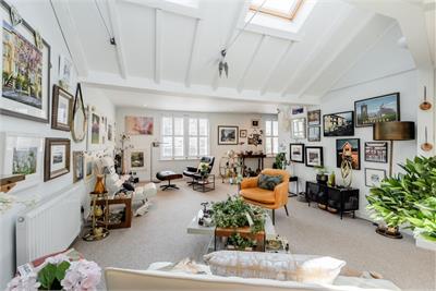 8B/2 Gayfield Square, Edinburgh, EH1 3NT - image 2