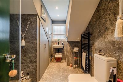 8B/2 Gayfield Square, Edinburgh, EH1 3NT - image 12