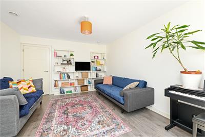 26 Cleghorn Road, Muirhouse, Edinburgh, EH4 4SZ - image 2
