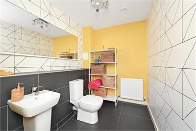 26 Cleghorn Road, Muirhouse, Edinburgh, EH4 4SZ - image 17