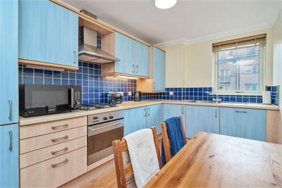 102/4 Crewe Road North, Edinburgh, EH5 2NE - image 2