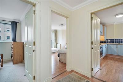 102/4 Crewe Road North, Edinburgh, EH5 2NE - image 12