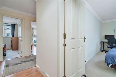 102/4 Crewe Road North, Edinburgh, EH5 2NE - image 6