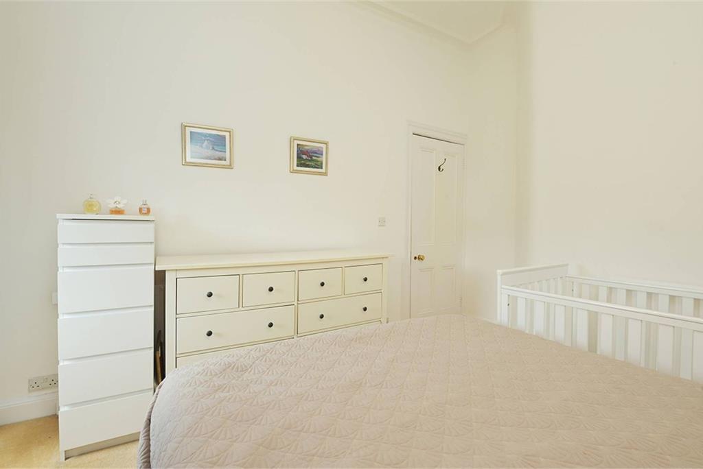3F1, 148 Brunton Gardens, EH7 5ET - image 20