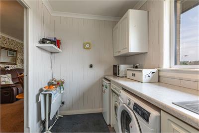 4 Mayfield Park, Hawick, TD9 7DY - image 9