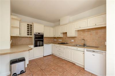 11 Easter Steil, Greenbank, EH10 5XE - image 3