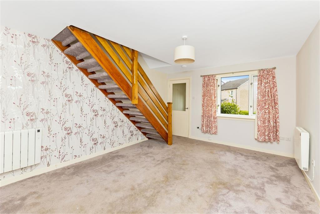 148 Fauldburn, East Craigs, Edinburgh EH12 8YJ - image 2