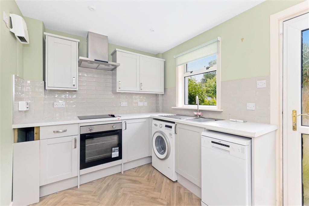 148 Fauldburn, East Craigs, Edinburgh EH12 8YJ - image 6