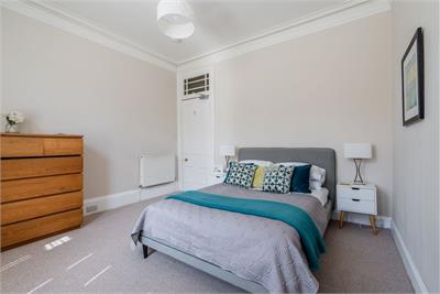 4/4 Brougham Street, Edinburgh, EH3 9JH - image 11