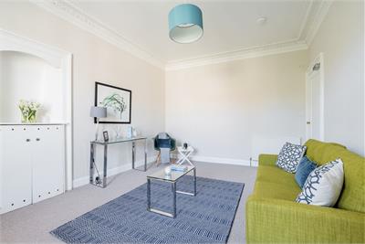 4/4 Brougham Street, Edinburgh, EH3 9JH - image 5