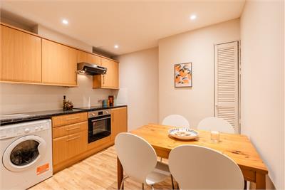 4/4 Brougham Street, Edinburgh, EH3 9JH - image 6