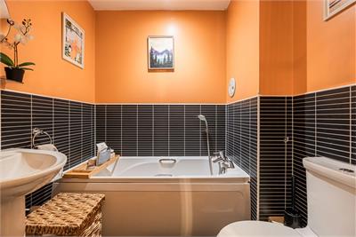 10/3 Tinto Place, Edinburgh, EH6 5FL - image 12