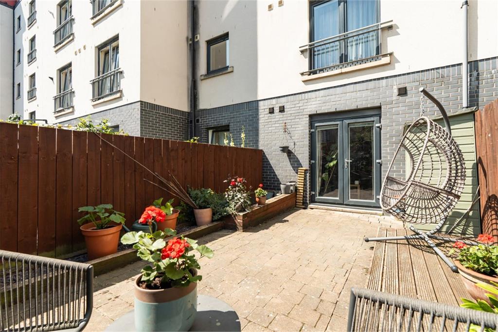 10/3 Tinto Place, Edinburgh, EH6 5FL - image 1