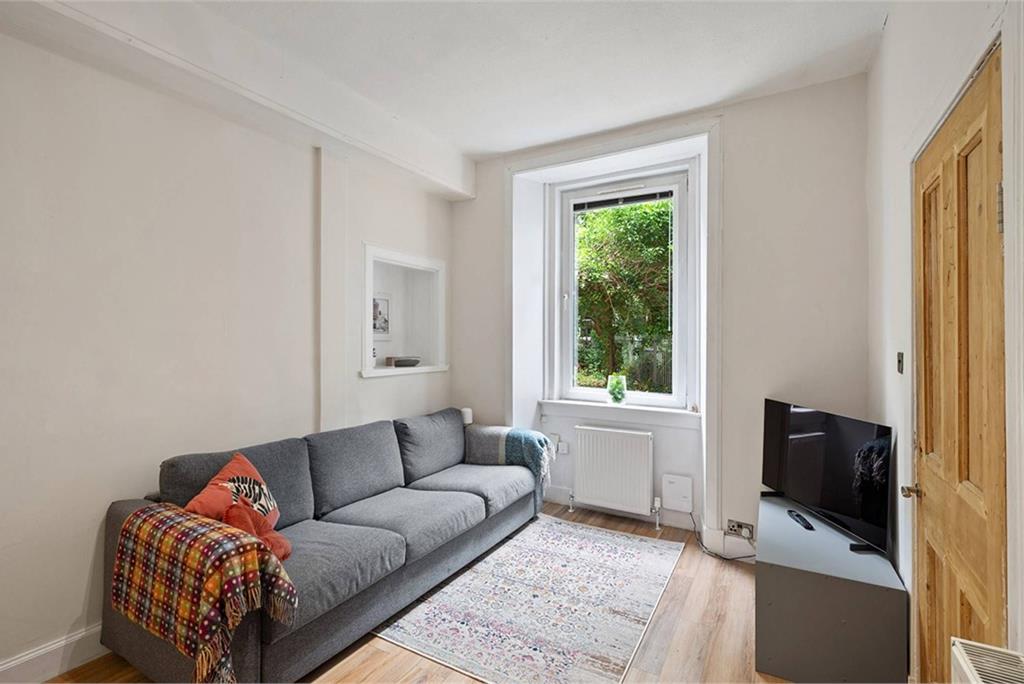 27/1 Wardlaw Place, Gorgie, Edinburgh, EH11 1UG - image 2