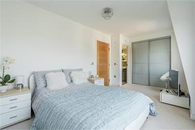 2 Lamont Place, Edinburgh, EH12 7AG - image 13