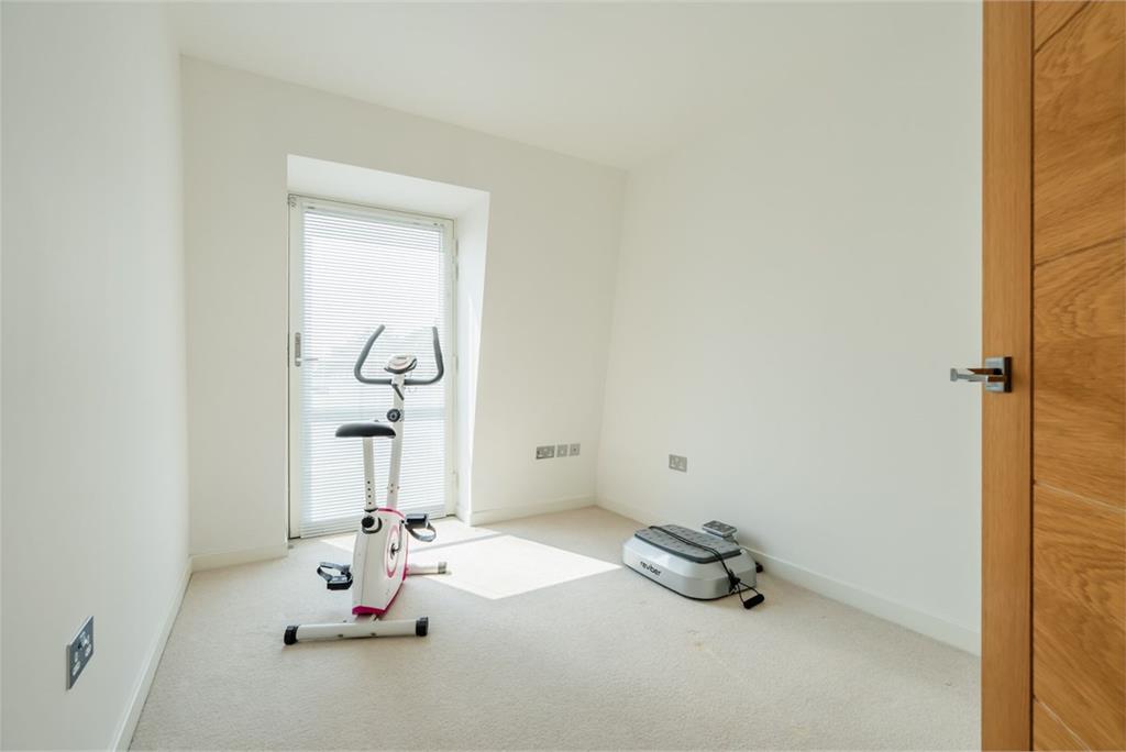 2 Lamont Place, Edinburgh, EH12 7AG - image 19