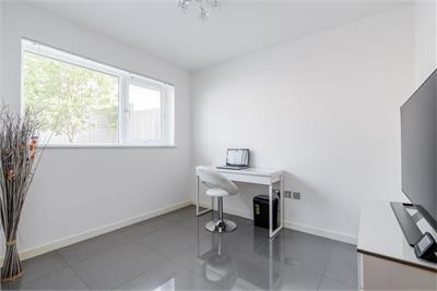 2 Lamont Place, Edinburgh, EH12 7AG - image 21
