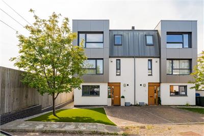 2 Lamont Place, Edinburgh, EH12 7AG - image 30