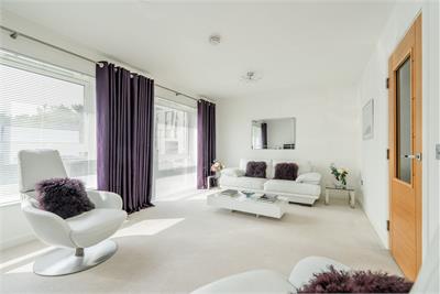 2 Lamont Place, Edinburgh, EH12 7AG - image 6