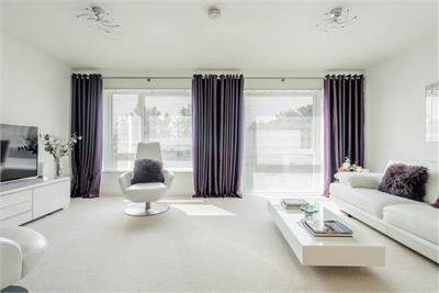 2 Lamont Place, Edinburgh, EH12 7AG - image 7