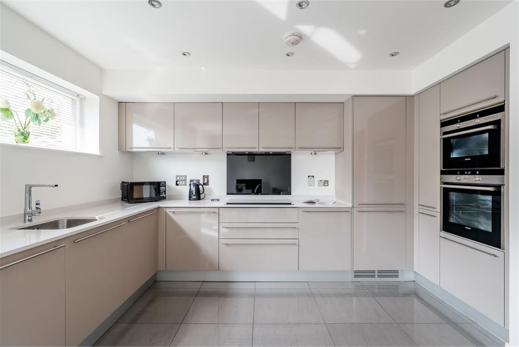 2 Lamont Place, Edinburgh, EH12 7AG - image 10