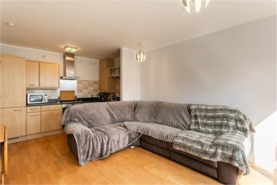 Flat 11, 61 Waterfront Park, Edinburgh, EH5 1BA - image 4