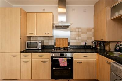 Flat 11, 61 Waterfront Park, Edinburgh, EH5 1BA - image 6