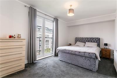 Flat 11, 61 Waterfront Park, Edinburgh, EH5 1BA - image 7