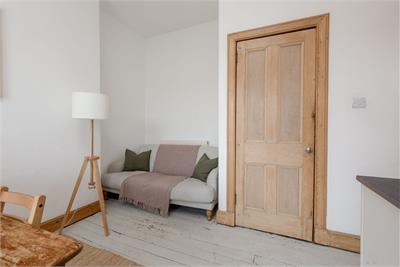 11 (3F2) Bellevue Road, Edinburgh, EH7 4DA - image 2