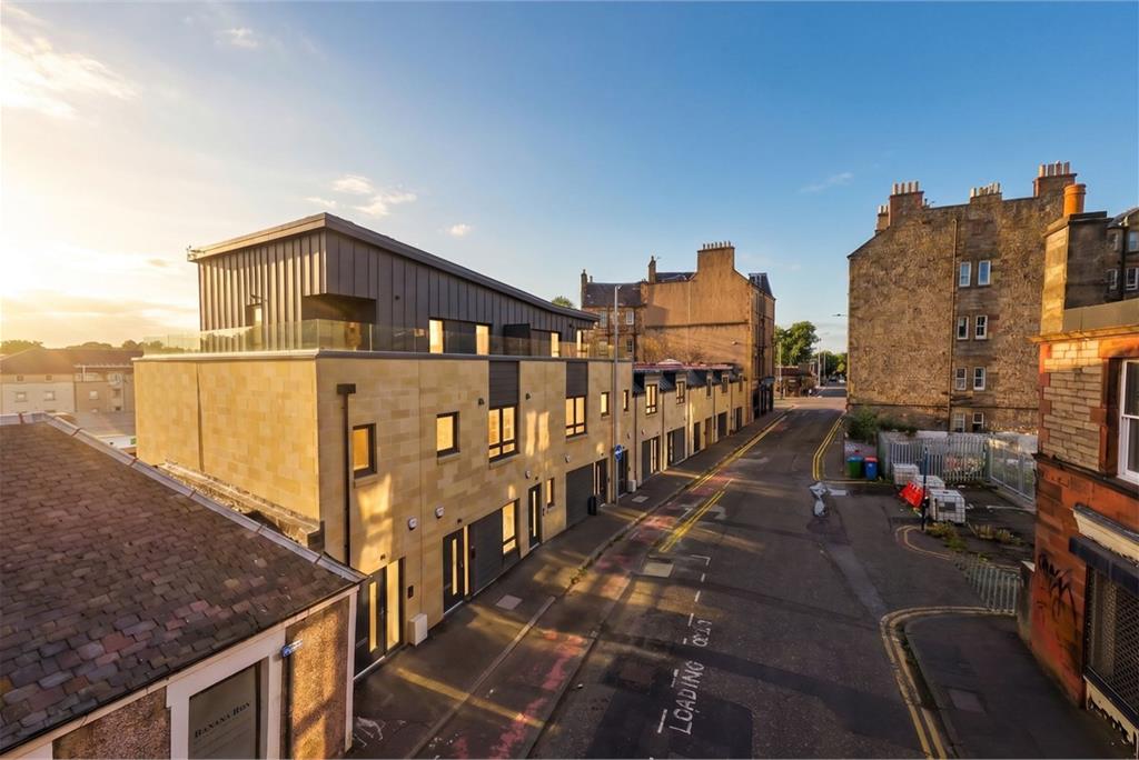 51 Eyre Place, Canonmills, Edinburgh, EH3 5EY - image 2