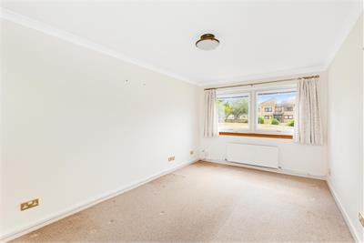 13/2 Clark Place, Edinburgh, EH5 3BQ - image 5