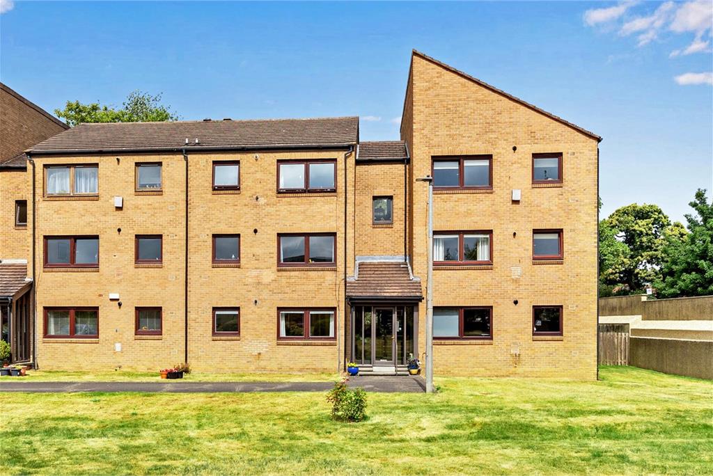 13/2 Clark Place,
Edinburgh,
EH5 3BQ - image 1