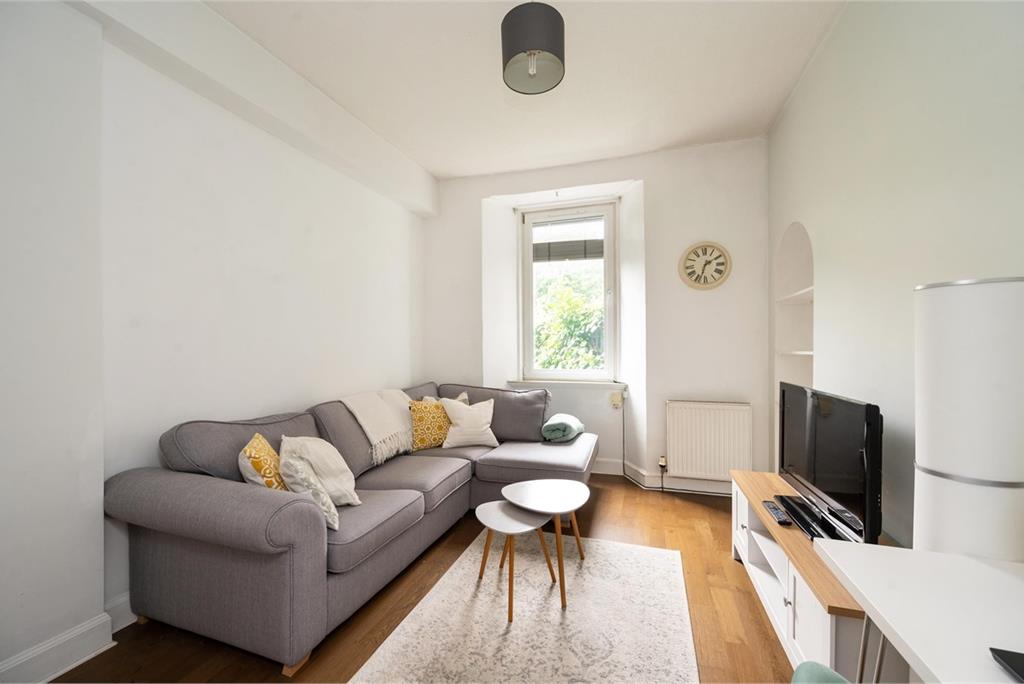 5/5 Murdoch Terrace, Edinburgh, EH11 1BE - image 2