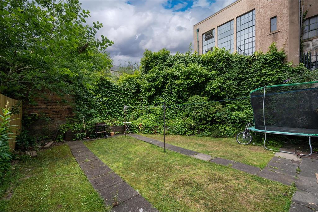 5/5 Murdoch Terrace, Edinburgh, EH11 1BE - image 18