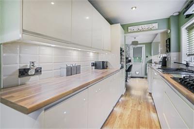72 Magdalene Gardens, Edinburgh, EH15 3DW - image 4