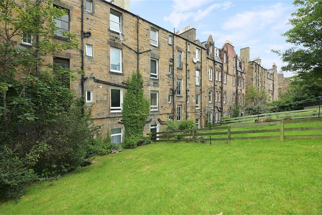1F1, 17 Hillend Place, Meadowbank, EH8 7AE - image 16