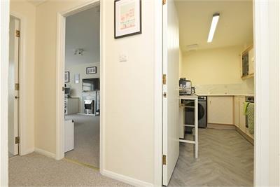 Flat 5, 6 Rodney Place, Cannonmills, EH7 4FR - image 11