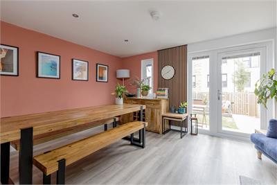 27 Cunningham Square, Portobello, EH15 1BA - image 3