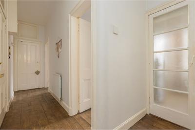 5/2 Shandon Place, Edinburgh, EH11 1QN - image 14