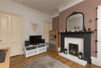 5/2 Shandon Place, Edinburgh, EH11 1QN - image 5