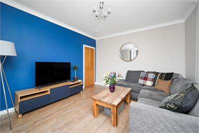 7 Silverknowes Court, Silverknowes, Edinburgh, EH4 5LX - image 1