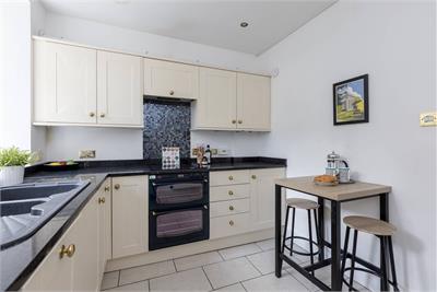 2b Merchiston Avenue, Edinburgh, EH10 4NU - image 7