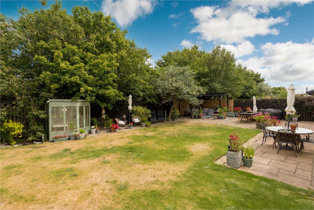 17 Muirfield Grove, Gullane, East Lothian, EH31 2EW - image 18