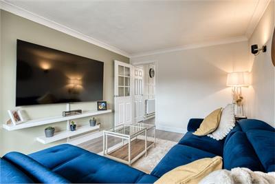 17 Strathyre Place,
Stoneyburn,
Bathgate,
EH47 8BE - image 4