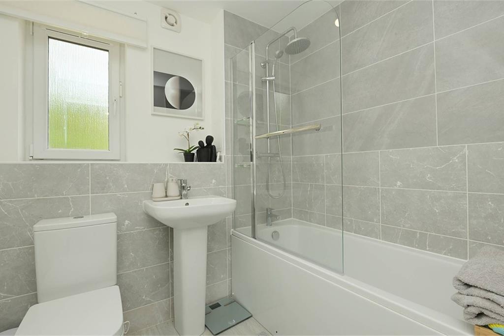 Flat 3 47 Milligan Drive, , Edinburgh, EH16 4DA - image 13