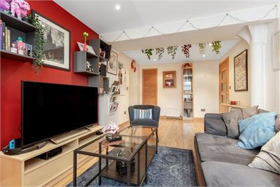 33/21 Water Street, The Shore, Edinburgh, EH6 6SZ - image 2