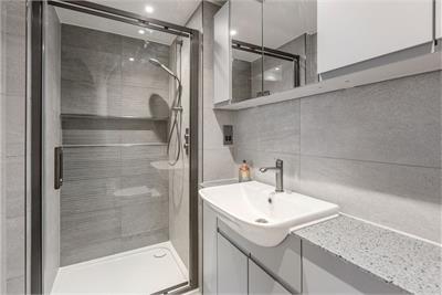 33/21 Water Street, The Shore, Edinburgh, EH6 6SZ - image 11