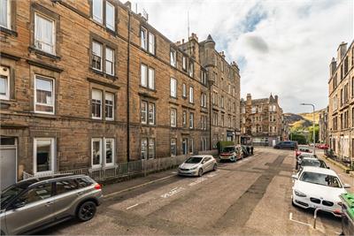 5 2F2 Dalgety Avenue, Edinburgh, EH7 5UF - image 1